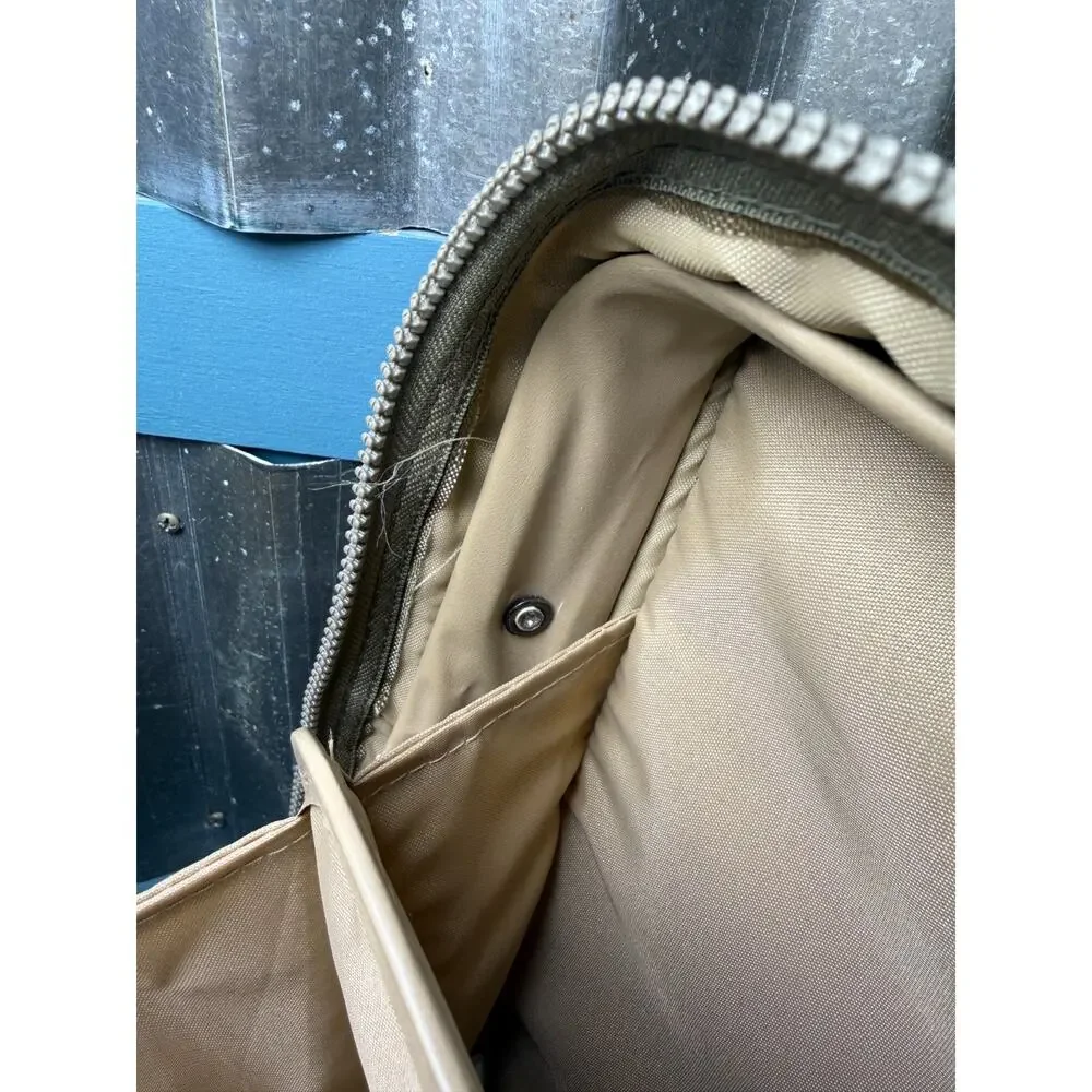 Jaguar clean messenger strap